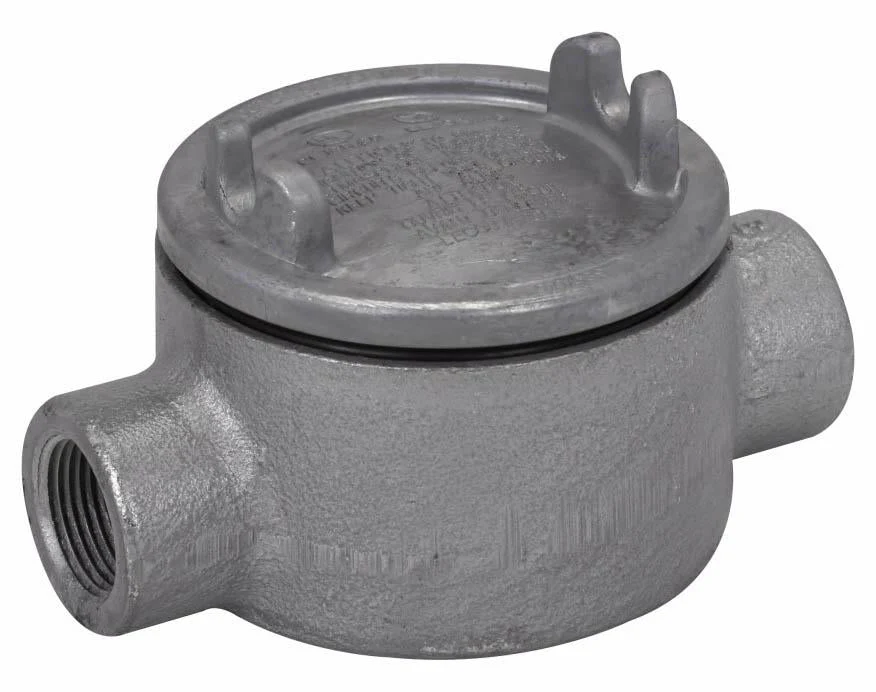 GUAC69 - Crouse Hinds Conduit Outlet Box with Cover - Image 2