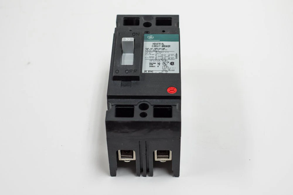 TEB122030WL - GE - Molded Case Circuit Breaker