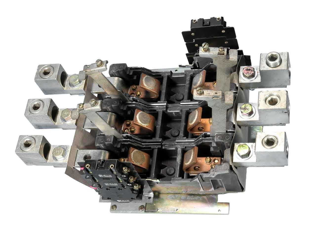 CR305HH002 - General Electrics - Contactor - Image 4