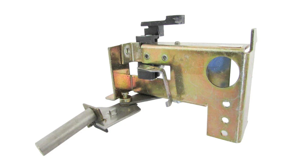 TJUV4R - General Electrics - Under Voltage Release - Image 2